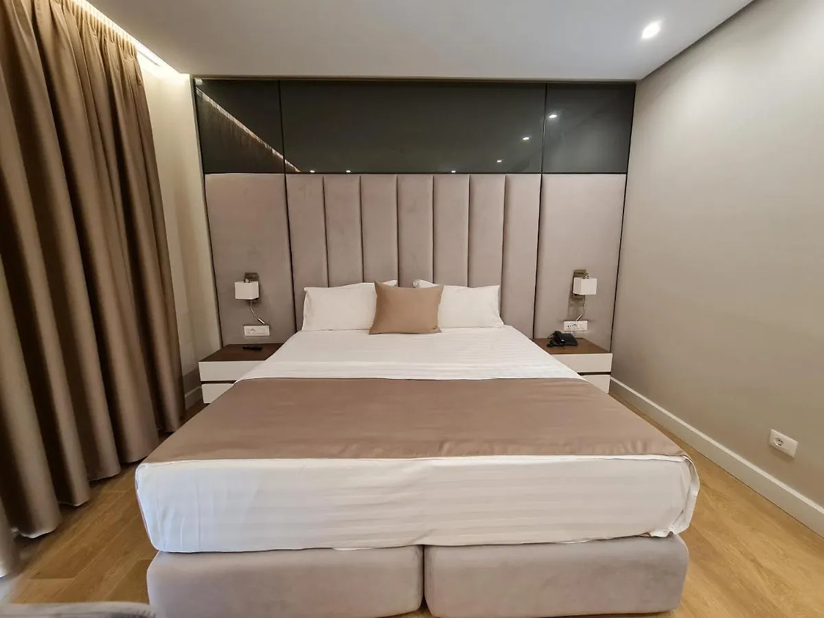 Hotel Aross Kanine