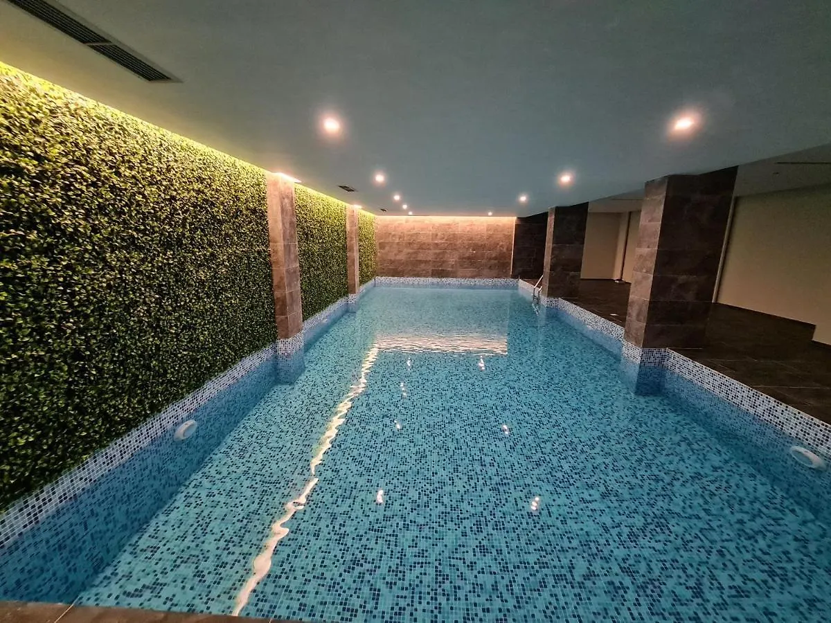 Hotel Aross Kanine