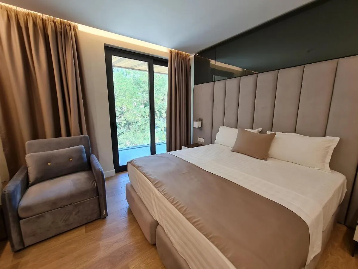 Hotel Aross Kanine Albania