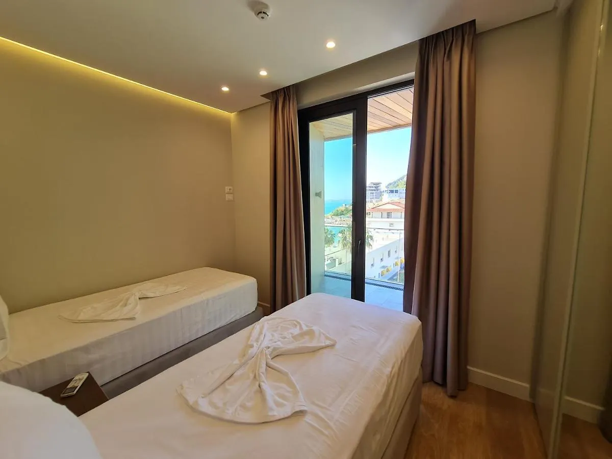 *****  Hotel Aross Kanine Albania