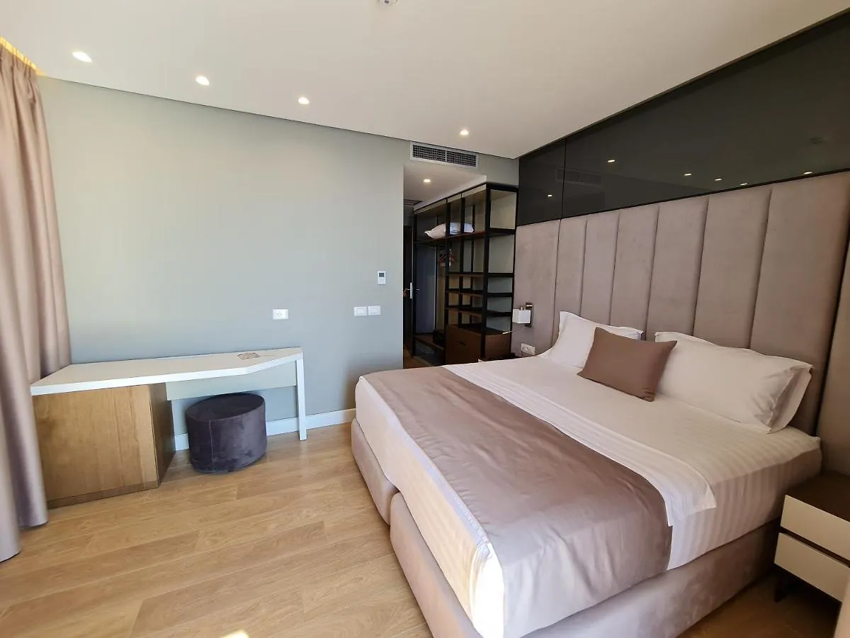 *****  Hotel Aross Kanine Albania