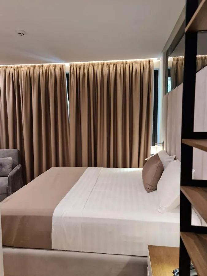 Hotel Aross Kanine